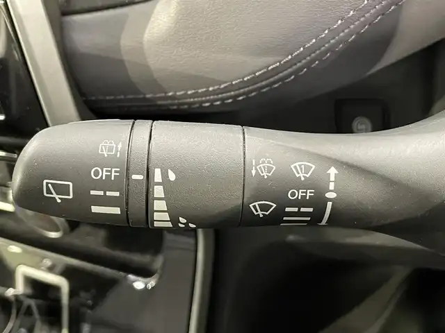 日産 セレナ ハイウェイスター V 愛知県 2020(令2)年 2.8万km ブリリアントホワイトパール 純正ナビ/CD/DVD/BT/フルセグTV/プロパイロット/衝突軽減ブレーキ/両側パワースライドドア/アラウンドビューモニター/ビルトインETC/クルーズコントロール/ドライブレコーダー/コーナーセンサー/レーンキープアシスト/パーキングアシスト/プッシュスタート/スマートキー/純正フロアマット/純正16インチアルミホイール/オートライト