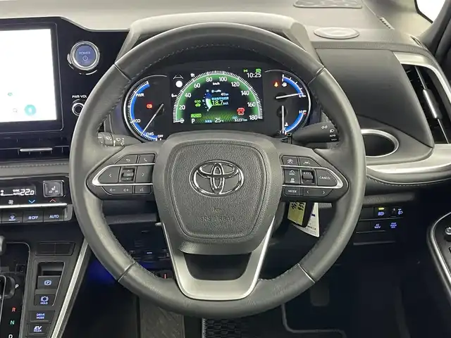 トヨタ ヴォクシー ハイブリッド S－Z 埼玉県 2023(令5)年 3.3万km アティチュードブラックマイカ トヨタセーフティセンス/純正10インチディスプレイナビ/DISC/DTV/Bluetooth/USB/HDMI/バックカメラ/純正フリップダウンモニター/両側パワースライドドア/レーダークルーズコントロール/コーナーセンサー /LEDオートライト/オートマチックハイビーム /ステアリングスイッチ/社外車高調/ハーフレザー調シート/シートヒーター /ビルトインETC2.0/スマートキー/プッシュスタート /AC100V電源/フロアマット/純正ドアバイザー