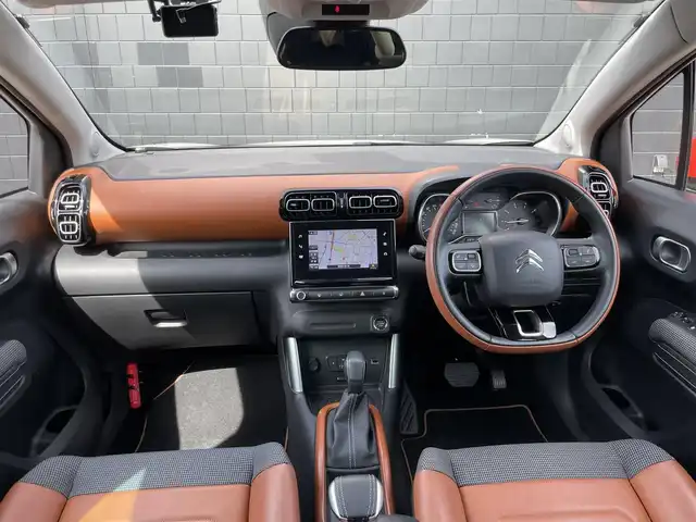 シトロエン シトロエン Ｃ３ エアクロス キュイール 静岡県 2021(令3)年 3.5万km サーブル 特別仕様車　/７インチタッチスクリーン/（AppleCarPlay/androidaut/USB/Bluetooth）　/ハーフレザーシート　/シートヒーター（フロント）/衝突被害軽減ブレーキ/ブラインドスポット/クルーズコントロール/バックカメラ/コーナーセンサー/オレンジルーフレール　/ＬＥＤヘッドライト