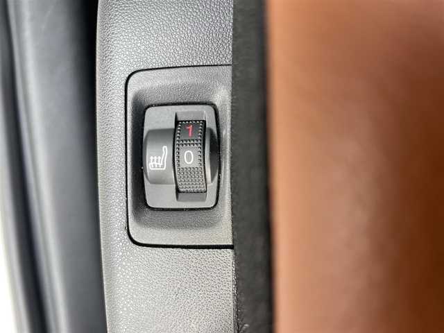 シトロエン シトロエン Ｃ３ エアクロス キュイール 静岡県 2021(令3)年 3.5万km サーブル 特別仕様車　/７インチタッチスクリーン/（AppleCarPlay/androidaut/USB/Bluetooth）　/ハーフレザーシート　/シートヒーター（フロント）/衝突被害軽減ブレーキ/ブラインドスポット/クルーズコントロール/バックカメラ/コーナーセンサー/オレンジルーフレール　/ＬＥＤヘッドライト