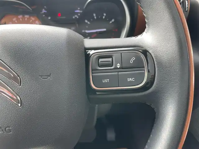 シトロエン シトロエン Ｃ３ エアクロス キュイール 静岡県 2021(令3)年 3.5万km サーブル 特別仕様車　/７インチタッチスクリーン/（AppleCarPlay/androidaut/USB/Bluetooth）　/ハーフレザーシート　/シートヒーター（フロント）/衝突被害軽減ブレーキ/ブラインドスポット/クルーズコントロール/バックカメラ/コーナーセンサー/オレンジルーフレール　/ＬＥＤヘッドライト
