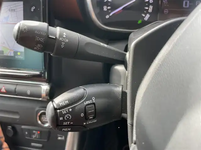 シトロエン シトロエン Ｃ３ エアクロス キュイール 静岡県 2021(令3)年 3.5万km サーブル 特別仕様車　/７インチタッチスクリーン/（AppleCarPlay/androidaut/USB/Bluetooth）　/ハーフレザーシート　/シートヒーター（フロント）/衝突被害軽減ブレーキ/ブラインドスポット/クルーズコントロール/バックカメラ/コーナーセンサー/オレンジルーフレール　/ＬＥＤヘッドライト
