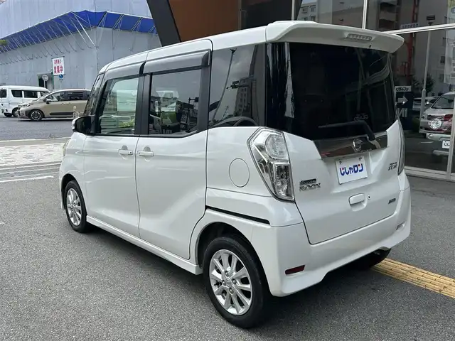 日産 デイズ ルークス ハイウェイスターX 兵庫県 2014(平26)年 8.8万km ホワイトパール (株)IDOMが運営する【じしゃロン西宮店】の自社ローン専用車両になります。こちらは現金またはオートローンご利用時の価格です。自社ローンご希望の方は別途その旨お申付け下さい/SDナビ/バックカメラ/全方位モニター/アイドリングストップ/プッシュスタート/片側パワースライドドア/ETC/ドラレコ