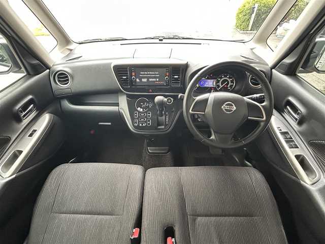 日産 デイズ ルークス ハイウェイスターX 大阪府 2014(平26)年 8.8万km ホワイトパール (株)IDOMが運営する【じしゃロン西宮店】の自社ローン専用車両になります。こちらは現金またはオートローンご利用時の価格です。自社ローンご希望の方は別途その旨お申付け下さい/SDナビ/バックカメラ/全方位モニター/アイドリングストップ/プッシュスタート/片側パワースライドドア/ETC/ドラレコ