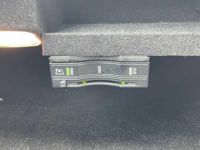 メルセデス・ベンツ Ｃ２２０ｄ ローレウスエディション 徳島県 2017(平29)年 7.5万km カバンサイトブルー AMGライン/黒革シート/ディーゼルターボ/純正ナビ/（Bluetooth/フルセグTV/CD/DVD/FM/AM）/バックカメラ/ステアリングパイロット/前席シートヒーター/前席パワーシート/LKA/前後コーナーセンサー/ヘッドアップディスプレイ/LEDヘッドライト/オートライト/純正18AW/純正フロアマット/ETC/スペアキー
