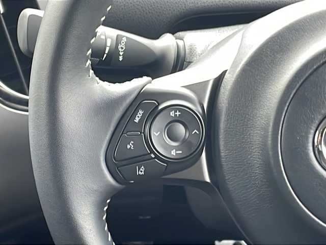 トヨタ プリウス ＰＨＶ Sナビパッケージ・GRスポーツ 山梨県 2019(平31)年 2.8万km ホワイトパールクリスタルシャイン 純正11.6インチメモリナビ/フルセグ/USB/AUX/バックカメラ/トヨタセーフティセンス/・レーンキープアシスト/・プリクラッシュセーフティ/・ハイビームアシスト/・レーダークルーズコントロール/純正LEDヘッドライト/純正GRスポーツ18インチAW/アイドリングストップ/プッシュスタート/ETC2.0/シートヒーター/ドライブレコーダー/スマートキー×2