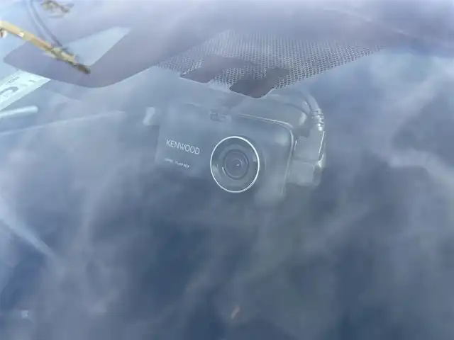 トヨタ ハリアー S 富山県 2021(令3)年 5.8万km ホワイトパールクリスタルシャイン メーカーナビ／/フルセグＴＶ／/Ｂｌｕｅｔｏｏｔｈ／/セーフティセンス／/レーダークルーズコントロール／/レーンキープアシスト／/前後ドライブレコーダー／/スマートキー／/ＬＥＤオートライト／/オートマチックハイビーム