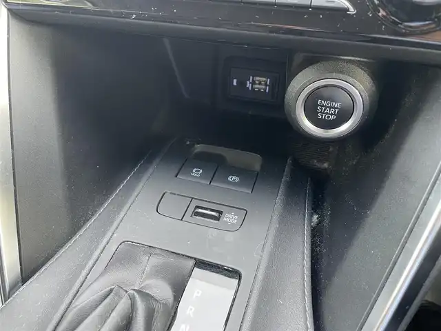 トヨタ ハリアー S 富山県 2021(令3)年 5.8万km ホワイトパールクリスタルシャイン メーカーナビ／/フルセグＴＶ／/Ｂｌｕｅｔｏｏｔｈ／/セーフティセンス／/レーダークルーズコントロール／/レーンキープアシスト／/前後ドライブレコーダー／/スマートキー／/ＬＥＤオートライト／/オートマチックハイビーム