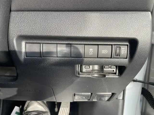 トヨタ ハリアー S 富山県 2021(令3)年 5.8万km ホワイトパールクリスタルシャイン メーカーナビ／/フルセグＴＶ／/Ｂｌｕｅｔｏｏｔｈ／/セーフティセンス／/レーダークルーズコントロール／/レーンキープアシスト／/前後ドライブレコーダー／/スマートキー／/ＬＥＤオートライト／/オートマチックハイビーム