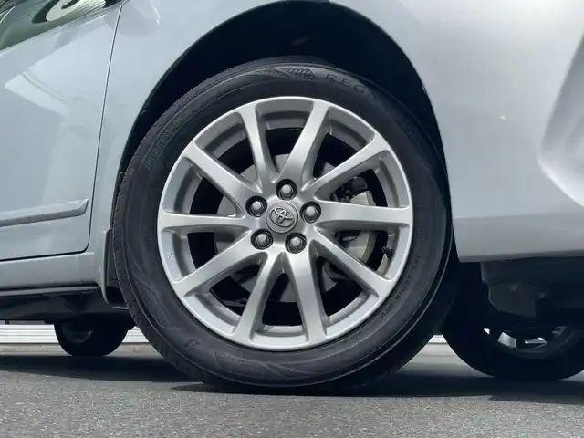 トヨタ プレミオ 2．0G EXパッケージ 神奈川県 2016(平28)年 5.3万km シルバーM ・メモリーナビ　/・バックカメラ　/・前後ドラレコ（ZDR019）/・Ｂｌｕｅｔｏｏｔｈ　/・ＤＶＤ　ＣＤ　/・ＶＩＣＳ　/・フルセグＴＶ　/・クルーズコントロール　/・運転席パワーシート　/・ＥＴＣ２．０　/・ＬＥＤヘッドライト　/・トヨタセーフティーセンス/・フォグランプ/・オートリトラクタブルミラー/・リアワイパー/・サイドバイザー/・オートエアコン/・インテリジェントクリアランスソナー/[パーキングサポートブレーキ（静止物）］/・純正アルミホイール