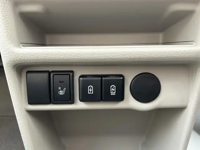 スズキ ラパン L 香川県 2025(令7)年 0.5万km トラッドカーキメタリック 登録時走行距離：4976km/シートヒーター/社外ナビ（CN-RA06D）/→FM/AM/TV/Bluetooth/デュアルカメラブレーキサポート　/クリアランスソナー　/ステアリングリモコン　/オートライト　/純正フロアマット　/アイドリングストップ　/横滑り防止防止　/レーンキープアシスト　/スマートキー　/スペアキー