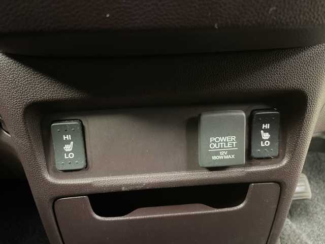 ホンダ Ｎ ＷＧＮ カスタム G 道央・札幌 2015(平27)年 6.7万km プレミアムホワイトパールⅡ ・４ＷＤ　/・Ｇａｔｈｅｒオーディオ　/・全方位ドラレコ　/・オートライト　/・プッシュスタート　/・前席シートヒーター　/・ベンチシート　/・電動格納ミラー　/・ウィンカーミラー　/・横滑り防止装置　/・ＡＡＣ　/・積込冬タイヤ社外ＡＷ/・ドアバイザー/・スマートキー/・スペアキー