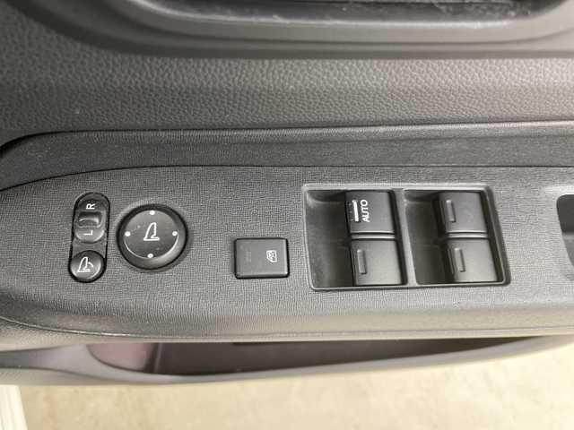 ホンダ Ｎ ＷＧＮ カスタム G 道央・札幌 2015(平27)年 6.7万km プレミアムホワイトパールⅡ ・４ＷＤ　/・Ｇａｔｈｅｒオーディオ　/・全方位ドラレコ　/・オートライト　/・プッシュスタート　/・前席シートヒーター　/・ベンチシート　/・電動格納ミラー　/・ウィンカーミラー　/・横滑り防止装置　/・ＡＡＣ　/・積込冬タイヤ社外ＡＷ/・ドアバイザー/・スマートキー/・スペアキー