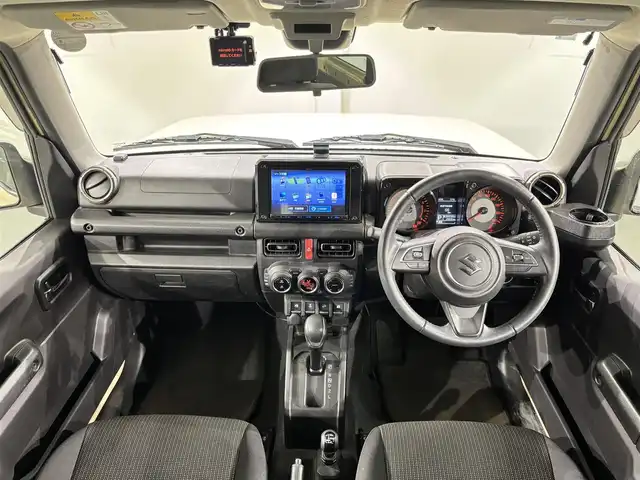 スズキ ジムニー シエラ JC 愛知県 2020(令2)年 2.6万km シフォンアイボリーM カロッツェリア８インチナビ　/（iPod/USB/SD/CD・DVD再生/地デジ/FM/AM/Bluetooth/SMART USEN)/衝突軽減ブレーキ　/シートヒーター　/ＥＴＣ　/バックカメラ　/ドライブレコーダー　/ＬＥＤヘッドライト　/クルーズコントロール　/車線逸脱警報　/ダウンヒルアシスト　/横滑り防止　/ＩＳＯＦＩＸ　/フォグランプ/プッシュスタート/　　-スマートキー