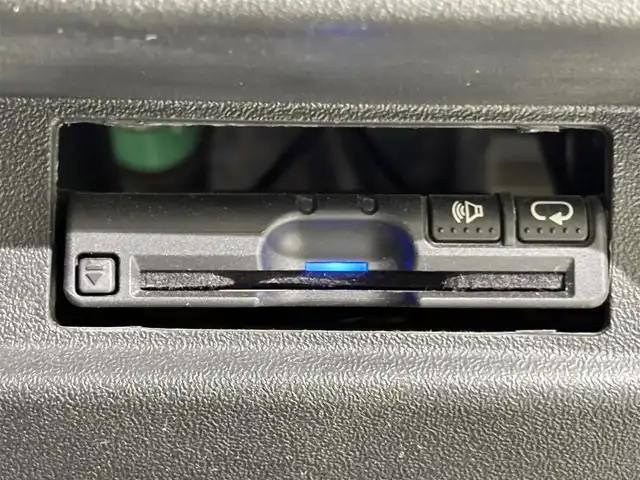 スズキ ジムニー シエラ JC 愛知県 2020(令2)年 2.6万km シフォンアイボリーM カロッツェリア８インチナビ　/（iPod/USB/SD/CD・DVD再生/地デジ/FM/AM/Bluetooth/SMART USEN)/衝突軽減ブレーキ　/シートヒーター　/ＥＴＣ　/バックカメラ　/ドライブレコーダー　/ＬＥＤヘッドライト　/クルーズコントロール　/車線逸脱警報　/ダウンヒルアシスト　/横滑り防止　/ＩＳＯＦＩＸ　/フォグランプ/プッシュスタート/　　-スマートキー