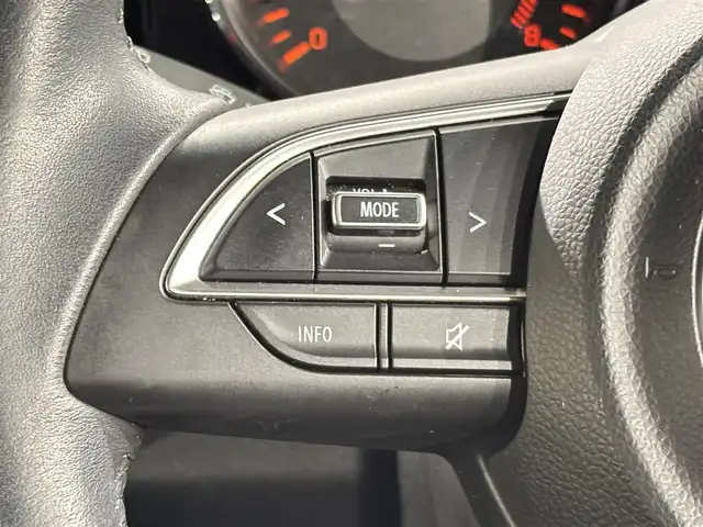 スズキ ジムニー シエラ JC 愛知県 2020(令2)年 2.6万km シフォンアイボリーM カロッツェリア８インチナビ　/（iPod/USB/SD/CD・DVD再生/地デジ/FM/AM/Bluetooth/SMART USEN)/衝突軽減ブレーキ　/シートヒーター　/ＥＴＣ　/バックカメラ　/ドライブレコーダー　/ＬＥＤヘッドライト　/クルーズコントロール　/車線逸脱警報　/ダウンヒルアシスト　/横滑り防止　/ＩＳＯＦＩＸ　/フォグランプ/プッシュスタート/　　-スマートキー