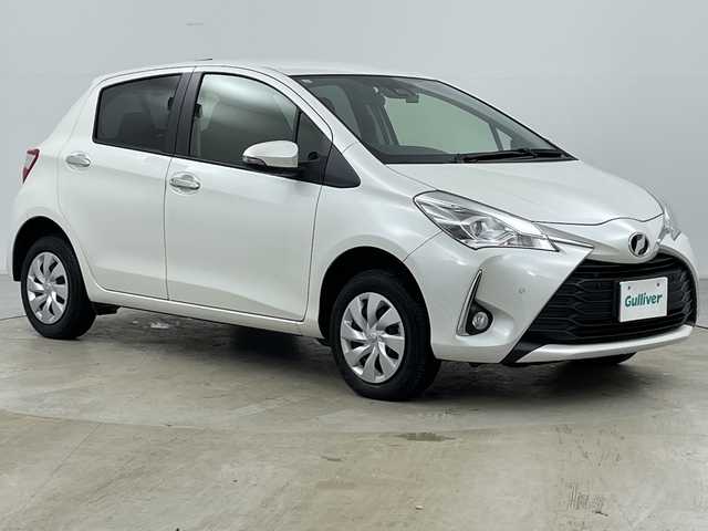 トヨタ ヴィッツ F セーフティーエディションⅢ 道央・札幌 2019(令1)年 0.6万km ホワイトパールクリスタルシャイン ・4WD/・純正ナビ（NSCN-W68）/・BT&CD&SD&AUX&ワンセグTV/・バックカメラ/・プリクラッシュセーフティ/・レーンキープアシスト/・横滑り防止装置/・ビルトインETC/・社外ドラレコ前後/・電動格納ミラー/・LEDヘッドライト/・オートライト/・オートマチックハイビーム/・プッシュスタート/・スマートキー