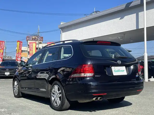 フォルクスワーゲン ゴルフ ヴァリアント TSI コンフォートライン 熊本県 2010(平22)年 10.6万km ディープブラックパールエフェクト 純正ナビ/【フルセグTV/Bluetooth/DVD/CD】/バックカメラ/横滑り防止システム/オートライト/ウインカーミラー/16インチ純正アルミホイール/純正フロアマット/ETC