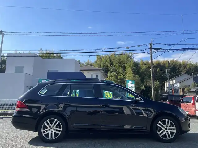 フォルクスワーゲン ゴルフ ヴァリアント TSI コンフォートライン 熊本県 2010(平22)年 10.6万km ディープブラックパールエフェクト 純正ナビ/【フルセグTV/Bluetooth/DVD/CD】/バックカメラ/横滑り防止システム/オートライト/ウインカーミラー/16インチ純正アルミホイール/純正フロアマット/ETC