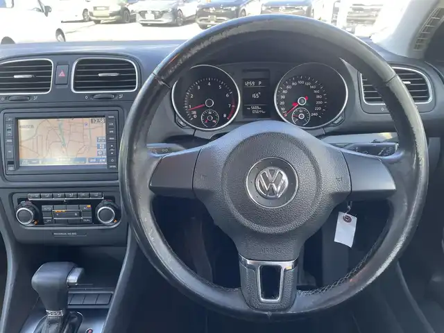 フォルクスワーゲン ゴルフ ヴァリアント TSI コンフォートライン 熊本県 2010(平22)年 10.6万km ディープブラックパールエフェクト 純正ナビ/【フルセグTV/Bluetooth/DVD/CD】/バックカメラ/横滑り防止システム/オートライト/ウインカーミラー/16インチ純正アルミホイール/純正フロアマット/ETC