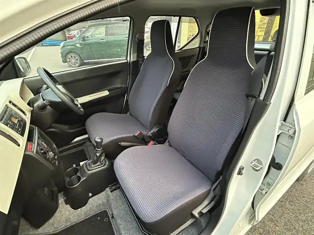 スズキ アルト F 愛媛県 2021(令3)年 2.2万km スペリアホワイト ワンオーナー　/キーレス　/純正ＣＤ　ＡＵＸ　/カメラ一体型ドライブレコーダー　/オートライト　/光軸レベライザー　/前席パワーウインドウ　/５速マニュアル　/純正フロアマット　/純正ドアバイザー　/保証書　/取扱説明書/ドライブレコーダー取扱説明書