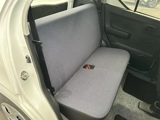 スズキ アルト F 愛媛県 2021(令3)年 2.2万km スペリアホワイト ワンオーナー　/キーレス　/純正ＣＤ　ＡＵＸ　/カメラ一体型ドライブレコーダー　/オートライト　/光軸レベライザー　/前席パワーウインドウ　/５速マニュアル　/純正フロアマット　/純正ドアバイザー　/保証書　/取扱説明書/ドライブレコーダー取扱説明書