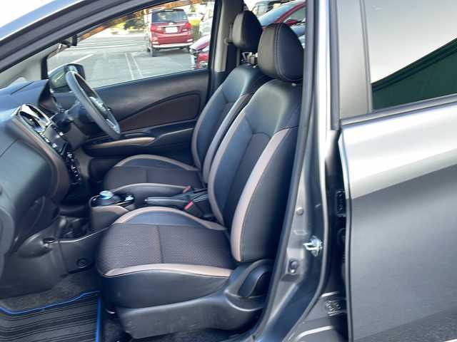日産 ノート e－パワー メダリスト 徳島県 2020(令2)年 3.6万km ダークメタルグレー アルパインヘッドレストモニター【パッケージ-M1100】/ハーフレザーシート/純正ナビ【MM３１９D-W】/・CD/DVD/フルセグ/Bluetooth/エマージェンシーブレーキ/追従式クルーズコントロール/アランドニューモニター/レーンキープアシスト/クリアランスソナー/デジタルインナーミラー/前後ドライブレコーダー/LEDヘッドライト/オートライト/純正１５インチAW/純正フロアマット/プッシュスタート/スマートキー/スペア一本