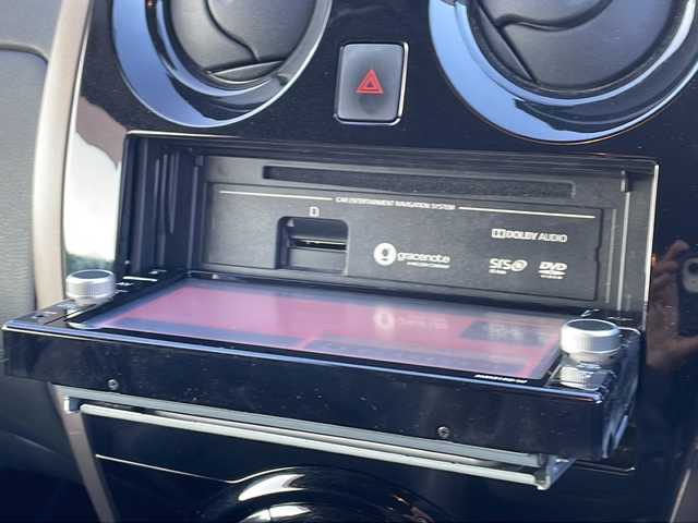 日産 ノート e－パワー メダリスト 徳島県 2020(令2)年 3.6万km ダークメタルグレー アルパインヘッドレストモニター【パッケージ-M1100】/ハーフレザーシート/純正ナビ【MM３１９D-W】/・CD/DVD/フルセグ/Bluetooth/エマージェンシーブレーキ/追従式クルーズコントロール/アランドニューモニター/レーンキープアシスト/クリアランスソナー/デジタルインナーミラー/前後ドライブレコーダー/LEDヘッドライト/オートライト/純正１５インチAW/純正フロアマット/プッシュスタート/スマートキー/スペア一本