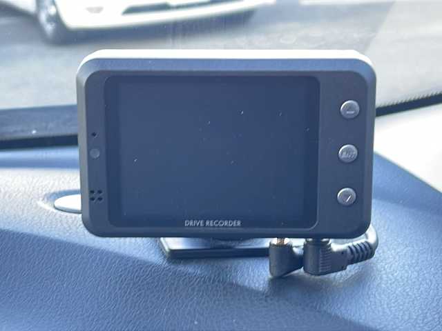 日産 ノート e－パワー メダリスト 徳島県 2020(令2)年 3.6万km ダークメタルグレー アルパインヘッドレストモニター【パッケージ-M1100】/ハーフレザーシート/純正ナビ【MM３１９D-W】/・CD/DVD/フルセグ/Bluetooth/エマージェンシーブレーキ/追従式クルーズコントロール/アランドニューモニター/レーンキープアシスト/クリアランスソナー/デジタルインナーミラー/前後ドライブレコーダー/LEDヘッドライト/オートライト/純正１５インチAW/純正フロアマット/プッシュスタート/スマートキー/スペア一本