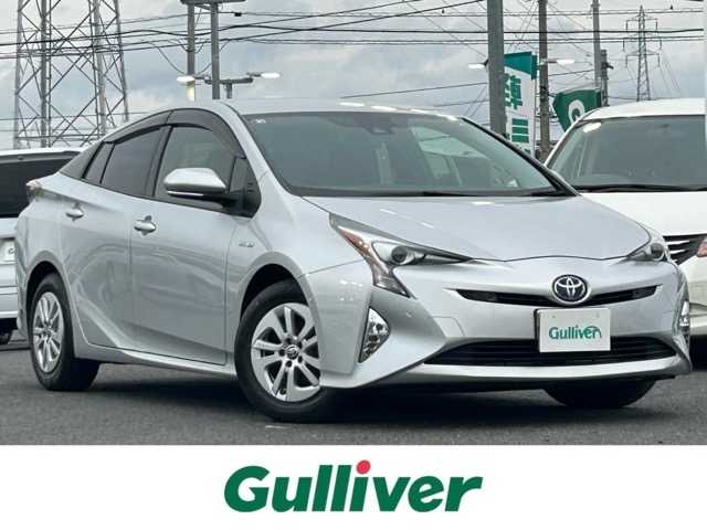 トヨタ プリウス Sセーフティプラス 千葉県 2018(平30)年 3.5万km シルバーM 純正9インチSDナビ/フルセグテレビ/Bluetooth接続/バックカメラ/ドライブレコーダー/ビルトインETC/スマートキー/プッシュスタート/レーンキープアシスト/コーナーセンサー/オートライト/オートマチックハイビーム/スペアキー/純正フロアマット/スペアキー/取扱説明書/保証書