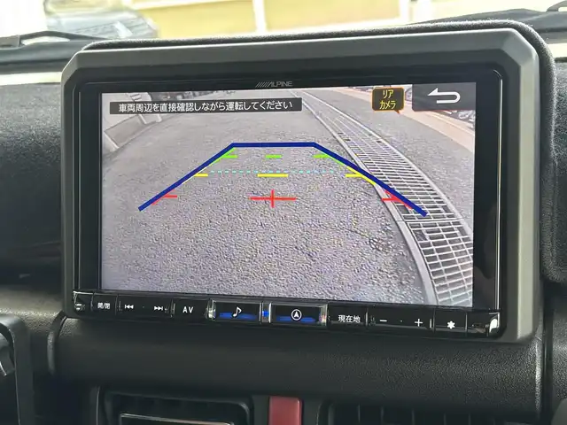 スズキ ジムニー シエラ JC 東京都 2020(令2)年 4.5万km ジャングルグリーン ４ＷＤ/セーフティサポート（予防安全技術）/アルパインナビ/バックカメラ/クルーズコントロール/ドライブレコーダー/ヒルディセントコントロール/LEDヘッドランプ/オートライト/ヘッドランプウォッシャー/ブラックドアミラー（電動オート格納機能/ヒーター/ウィンカー付）/ボディ同色アウトサイドドアハンドル/プライバシーガラス/アナログメーター/ホワイト照明マルチインフォメーションディスプレイ/革巻きステアリングホイール/ステアリングスイッチ/SRSエアバック  （運転席/助手席）/バニティミラー（運転席/助手席）/撥水加工ファブリックシート/シートヒーター（運転席/助手席）/キーレスプッシュスタートシステム/タクティカルＲバンパー/ナンバー移動キット/オーバーフェンダープロテクター/ヒッチキャリア/ルーフキャリア