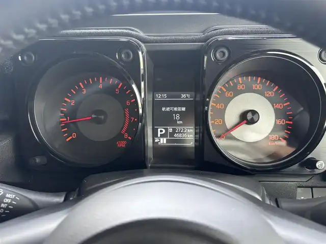 スズキ ジムニー シエラ JC 東京都 2020(令2)年 4.5万km ジャングルグリーン ４ＷＤ/セーフティサポート（予防安全技術）/アルパインナビ/バックカメラ/クルーズコントロール/ドライブレコーダー/ヒルディセントコントロール/LEDヘッドランプ/オートライト/ヘッドランプウォッシャー/ブラックドアミラー（電動オート格納機能/ヒーター/ウィンカー付）/ボディ同色アウトサイドドアハンドル/プライバシーガラス/アナログメーター/ホワイト照明マルチインフォメーションディスプレイ/革巻きステアリングホイール/ステアリングスイッチ/SRSエアバック  （運転席/助手席）/バニティミラー（運転席/助手席）/撥水加工ファブリックシート/シートヒーター（運転席/助手席）/キーレスプッシュスタートシステム/タクティカルＲバンパー/ナンバー移動キット/オーバーフェンダープロテクター/ヒッチキャリア/ルーフキャリア