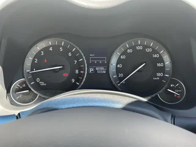 日産 フーガ 250VIP 愛知県 2015(平27)年 4.9万km クリスタルホワイトパール ワンオーナー/純正マルチHDDナビ/フルセグTV/CD/DVD再生/Bluetooth再生/ミュージックサーバー（HDD）/ETC/全方位カメラ/コーナーセンサー/本革シート/パワーシート（D/N）/シートシーター（D/N）/シートベンチレーション（D/N）/衝突軽減ブレーキ/サンルーフ/純正18インチアルミホイール/純正LEDヘッドライト/レーダークルーズコントロール/スマートキー/プッシュスタート/レーンキープアシスト/ブラインドスポットモニター/純正フロアマット