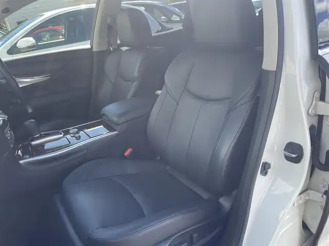 日産 フーガ 250VIP 愛知県 2015(平27)年 4.9万km クリスタルホワイトパール ワンオーナー/純正マルチHDDナビ/フルセグTV/CD/DVD再生/Bluetooth再生/ミュージックサーバー（HDD）/ETC/全方位カメラ/コーナーセンサー/本革シート/パワーシート（D/N）/シートシーター（D/N）/シートベンチレーション（D/N）/衝突軽減ブレーキ/サンルーフ/純正18インチアルミホイール/純正LEDヘッドライト/レーダークルーズコントロール/スマートキー/プッシュスタート/レーンキープアシスト/ブラインドスポットモニター/純正フロアマット