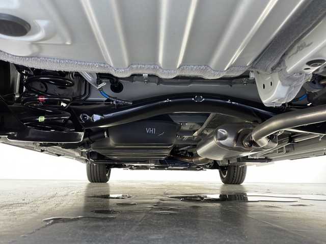 トヨタ ヴォクシー ハイブリッド S－Z 長野県 2025(令7)年 0.1千km ホワイトパールクリスタルシャイン ワンオーナー/純正メモリナビ&フルセグTV&CD&DVD&BT/トヨタセーフティセンス/アダプティブクルーズコントロール/レーンディパーチャーアラート/プリクラッシュセーフティー/プロアクティブドライビングアシスト/クリアランスソナー/パーキングサポートブレーキ/オートマチックハイビーム/ロードサインアシスト/先行車発進告知/両側パワースライドドア/ハーフレザーシート/前席シートヒーター/ステアリングスイッチ/ウォークスルー/2列目サンシェード/バックカメラ/ビルトインETC2.0/LEDヘッドライト/オートライト/電動格納ミラー/ウィンカーミラー/電動ホールド/オートホールド/純正17インチAW装着/純正フロアマット/プッシュスタート/スマートキー/スペアキー1本/取扱説明書/新車保証書