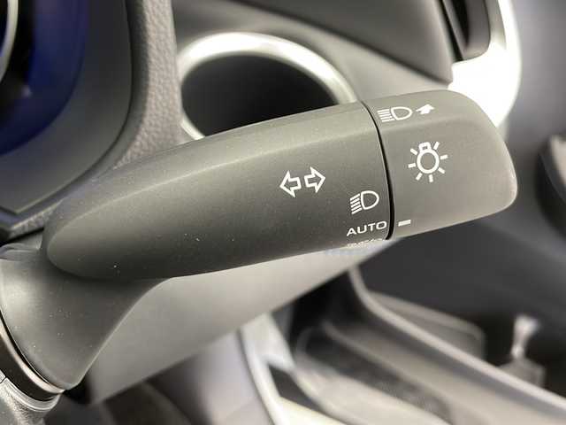 トヨタ ヴォクシー ハイブリッド S－Z 長野県 2025(令7)年 0.1千km ホワイトパールクリスタルシャイン ワンオーナー/純正メモリナビ&フルセグTV&CD&DVD&BT/トヨタセーフティセンス/アダプティブクルーズコントロール/レーンディパーチャーアラート/プリクラッシュセーフティー/プロアクティブドライビングアシスト/クリアランスソナー/パーキングサポートブレーキ/オートマチックハイビーム/ロードサインアシスト/先行車発進告知/両側パワースライドドア/ハーフレザーシート/前席シートヒーター/ステアリングスイッチ/ウォークスルー/2列目サンシェード/バックカメラ/ビルトインETC2.0/LEDヘッドライト/オートライト/電動格納ミラー/ウィンカーミラー/電動ホールド/オートホールド/純正17インチAW装着/純正フロアマット/プッシュスタート/スマートキー/スペアキー1本/取扱説明書/新車保証書