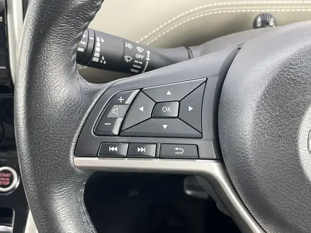 日産 セレナ ハイウェイスター 愛知県 2016(平28)年 6.3万km マルーンレッド 2トーン 純正9インチナビ（AM/FM/フルセグ/BT/CD/DVD）/プロパイロット/純正フリップダウンモニター/インテリジェントルームミラー/インテリジェントパーキングアシスト/全方位カメラ/レーダークルーズコントロール/両側パワースライドドア/純正16インチアルミホイール/エマージェンシーブレーキ/LDW（車線逸脱警報システム）/LDP（車線逸脱防止支援システム）/標識検知/ふらつき警報/ビルトインETC/プッシュスタート/スマートキー/電動格納ミラー/純正フロアマット/ドアバイザー/フロントフォグ