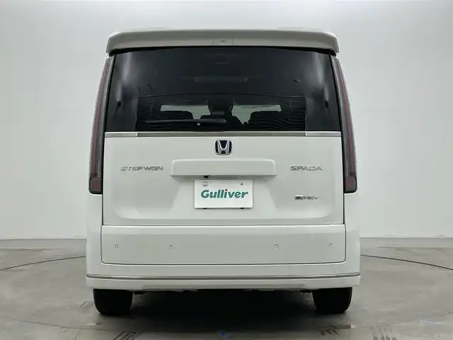 ホンダ ステップワゴン スパーダ eHEV 岡山県 2025(令7)年 0.1千km プラチナホワイトパール 登録済未使用車/純正11.4インチナビ/・FM/AM/Bluetooth/フルセグ/CD/DVD/CarPlay/15.6インチ後席モニター/ハーフレザーシート/・シートヒーター/パワーバックドア/ホンダセンシング/・衝突軽減ブレーキ/・車線逸脱警報/車線維持支援システム/・アダプティブクルーズコントロール/・コーナーセンサー/両側パワースライドドア/2列目オットマン/パドルシフト/オートブレーキホールド/ダブルエアコン/純正16インチアルミ