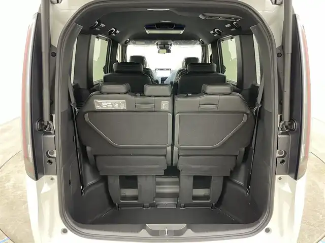 ホンダ ステップワゴン スパーダ eHEV 岡山県 2025(令7)年 0.1千km プラチナホワイトパール 登録済未使用車/純正11.4インチナビ/・FM/AM/Bluetooth/フルセグ/CD/DVD/CarPlay/15.6インチ後席モニター/ハーフレザーシート/・シートヒーター/パワーバックドア/ホンダセンシング/・衝突軽減ブレーキ/・車線逸脱警報/車線維持支援システム/・アダプティブクルーズコントロール/・コーナーセンサー/両側パワースライドドア/2列目オットマン/パドルシフト/オートブレーキホールド/ダブルエアコン/純正16インチアルミ