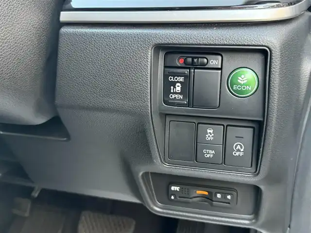 ホンダ オデッセイ アブソルート 香川県 2014(平26)年 11.7万km クリスタルブラックパール メーカーナビ/フルセグ/【CD/DVD/Bluetooth】/バックカメラ/クルーズコントロール/パワースライドドア/純正18インチアルミ/LEDヘッドライト/スマートキー/ビルトインETC