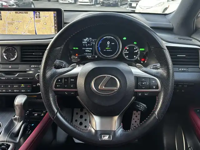 レクサス ＲＸ 450h Fスポーツ 熊本県 2018(平30)年 8.6万km ホワイトノーヴァガラスフレーク サンルーフ/純正ナビ/【フルセグTV/CD/DVD/Bluetooth】/パノラミックビューモニター/バックカメラ/レーダークルーズコントロール/衝突被害軽減ブレーキ/レーンキープアシスト/ヘッドアップディスプレイ/コーナーセンサー/赤革シート/パワーシート/シートヒーター/エアシート/純正20インチAW/置くだけ充電/電動パーキング/ビルトインETC2.0/オートLEDヘッドライト/ウィンカーミラー/プッシュスタート/ステアリングスイッチ/純正フロアマット/横滑り防止/盗難防止装置/取扱説明書