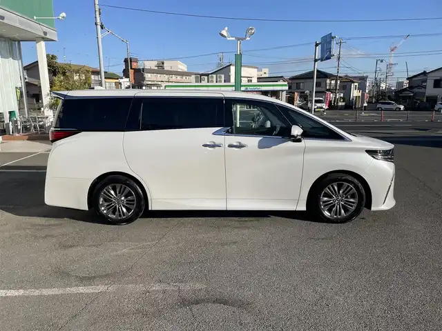 トヨタ アルファード Z 神奈川県 2023(令5)年 0.9万km パール
