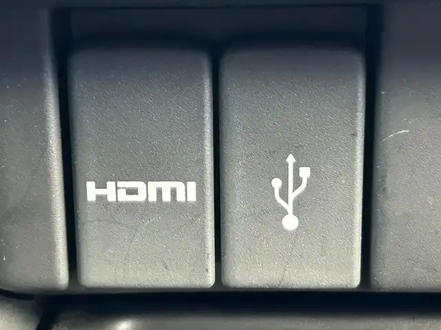 ホンダ オデッセイ ハイブリッド アブソルートセンシングEXパック 静岡県 2016(平28)年 7.4万km ホワイトオーキッドパール ホンダセンシング/1.衝突軽減ブレーキ/2.誤発進抑制機能/3.歩行者事故低減ステアリング/4.路外逸脱抑制機能/5.アダプティブクルーズコントロール/6.車線維持支援システム/7.先行車発進お知らせ機能/8.標識認識機能/9.後方誤発進抑制機能/10.近距離衝軽減ブレーキ/11.オートハイビーム/12.アダプティブドライビングビーム（車速可変照明角度）/13トラフィックジャムアシスト（渋滞運転支援機能）/純正8インチナビ/FM/AM/CD/DVD/Bluetooth/iPod/レーダークルーズコントロール/フリップダウンモニター/両側パワースライドドア/全周囲カメラ/ビルトインETC/前後ドラレコ/ハーフレザーシート/オットマン/ウォークスルー/オートライト