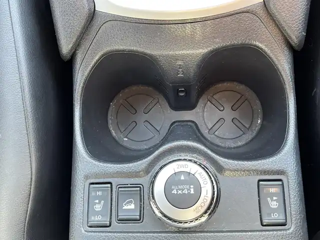 日産 エクストレイル 20Xt ブラックエクストリーマーX エマB 栃木県 2016(平28)年 10.4万km ダイヤモンドブラック (株)IDOMが運営する【じしゃロン宇都宮店】の自社ローン対象車両になります。こちらは現金ご利用時の価格です。自社ローンご希望の方は別途その旨お申付け下さい。/純正ナビ/アラウンドビューモニター/ＴＶ/ビルトインＥＴＣ/ルーフレール/４ＷＤ/スマートキー/スペアキー/クルーズコントロール/ハーフレザーシート/シートヒーター/パワーバックドア/LEDヘッドライト