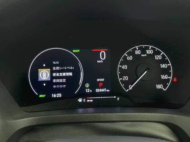 ホンダ ヴェゼル ハイブリッド e:HEV Z 栃木県 2021(令3)年 2.5万km クリスタルブラックパール 純正ナビ/（BT/CD/DVD/フルセグ/AM/FM）/バックカメラ/ホンダセンシング/衝突軽減システム/車線逸脱抑制機能/ブラインドスポットモニター/クリアランナソー/横滑り防止/レーダークルーズコントロール/先行車発進お知らせ/標識認識機能/ETC/ドライブレコーダー/前席シートヒーター/ステアリングヒーター/純正フロアマット/純正アルミホイール１８インチ/ISOFIX/プッシュスタート/スマートキー