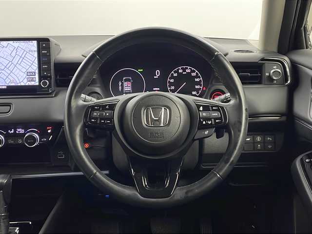 ホンダ ヴェゼル ハイブリッド e:HEV Z 栃木県 2021(令3)年 2.5万km クリスタルブラックパール 純正ナビ/（BT/CD/DVD/フルセグ/AM/FM）/バックカメラ/ホンダセンシング/衝突軽減システム/車線逸脱抑制機能/ブラインドスポットモニター/クリアランナソー/横滑り防止/レーダークルーズコントロール/先行車発進お知らせ/標識認識機能/ETC/ドライブレコーダー/前席シートヒーター/ステアリングヒーター/純正フロアマット/純正アルミホイール１８インチ/ISOFIX/プッシュスタート/スマートキー