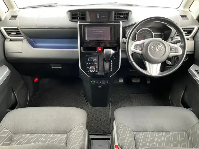 トヨタ ルーミー カスタムG 静岡県 2020(令2)年 4.5万km パールホワイトⅢ エンジンスタートボタン/スマートキー/スペアキー１本/パワーステアリング/パワーウィンドウ/オートエアコン/オートライト/オートマチックハイビーム/LEDヘッドライト/クルーズコントロール有/純正ETC2.0/純正フロアマット/純正アルミホイール/純正SDナビ（CD、DVD、BT、フルセグ）/コーナーセンサー前後/全方位カメラ/横滑り防止装置/衝突軽減システム/Wエアバック/D+N席シートヒーター/両側パワースライドドア/アイドリングスストップ/取扱説明書