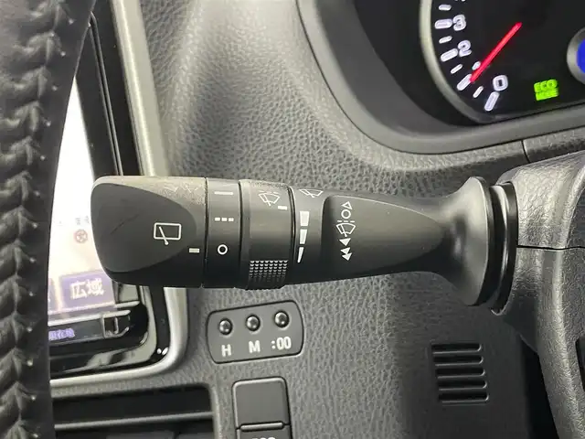 トヨタ ヴォクシー ZS 煌 埼玉県 2015(平27)年 6.4万km ブラッキッシュアゲハガラスフレーク 純正9インチSDナビ　NSZT-Y64T/(AM/FM/CD/DVD/TV/BT)/フリップダウンモニター V11T-R62C/両側パワースライドドア/バックカメラ/オートライト/LEDヘッドライト/ビルドインETC/プッシュスタート/スマートキー/純正16インチアルミホイール/純正フロアマット/ウォークスルー/ドアバイザー/電格ミラー