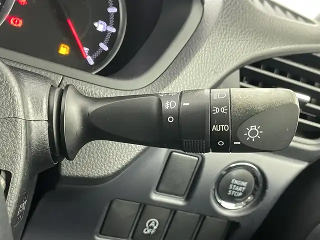 トヨタ ヴォクシー ZS 煌 埼玉県 2015(平27)年 6.4万km ブラッキッシュアゲハガラスフレーク 純正9インチSDナビ　NSZT-Y64T/(AM/FM/CD/DVD/TV/BT)/フリップダウンモニター V11T-R62C/両側パワースライドドア/バックカメラ/オートライト/LEDヘッドライト/ビルドインETC/プッシュスタート/スマートキー/純正16インチアルミホイール/純正フロアマット/ウォークスルー/ドアバイザー/電格ミラー