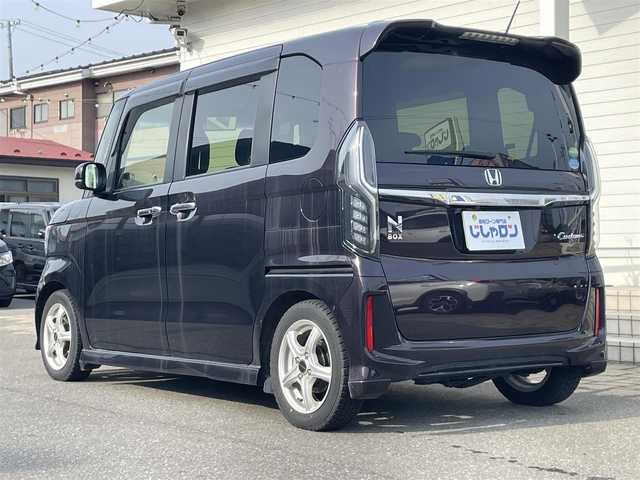 ホンダ Ｎ ＢＯＸ カスタム G L 秋田県 2017(平29)年 10.7万km プレミアムベルベットパープル・パール (株)IDOMが運営する【じしゃロン 秋田店】の自社ローン専用車両になります。こちらは現金またはオートローンご利用時の価格です。自社ローンご希望の方は別途その旨お申付け下さい/4WD/スマートキー/社外ナビ/Bカメ/ETC/片側パワスラ/シートヒーター